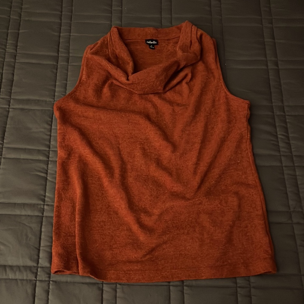 Rafaella sleeveless sweater